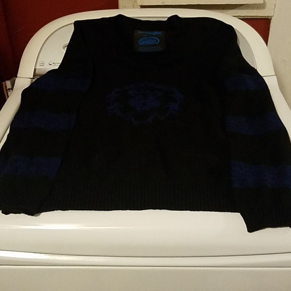 World of warcraft black & blue sweater sz L Large